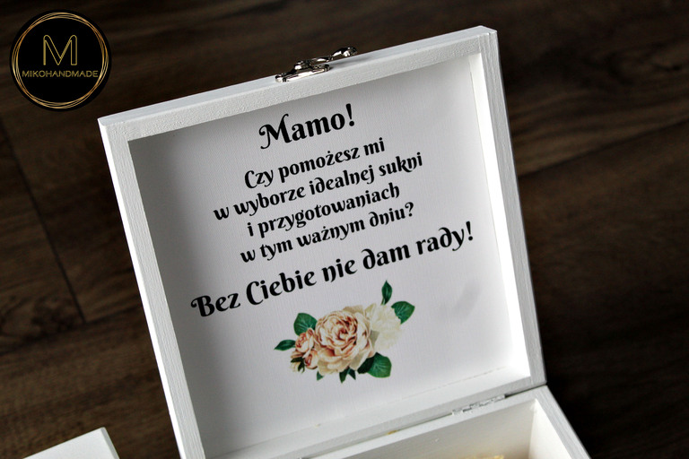 Prośba o pomoc w dniu ślubu dla Mamy - personalizowany wygląd osób + kubek (Wz.2) (4)