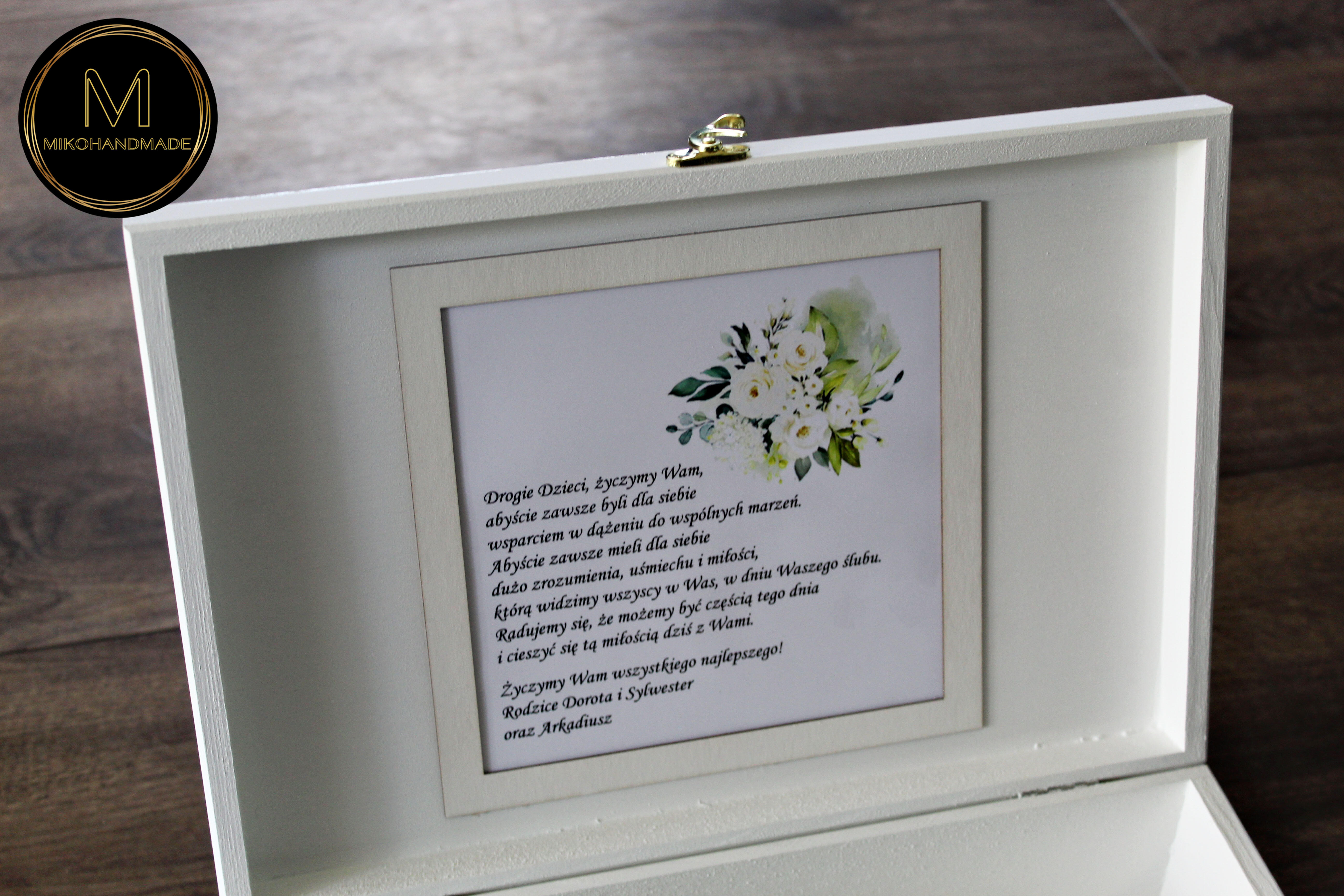 Duża personalizowana skrzynka na prezent ślubny – Biały Kwiat (4)