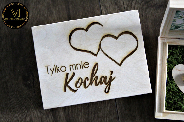 Drewniane pudełko na obrączki - Tylko mnie Kochaj (2)