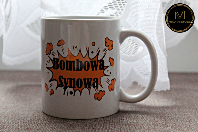 Kubek dla synowej - Bombowa synowa (wzór 1)