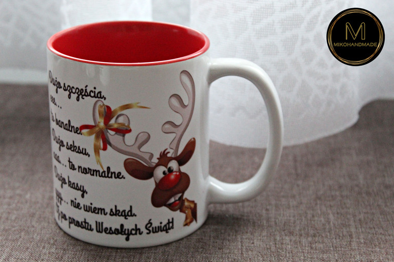 Personalizowany Kubek Świąteczny z Reniferem - Niech Życzenia Otulą Cię Magią Świąt!