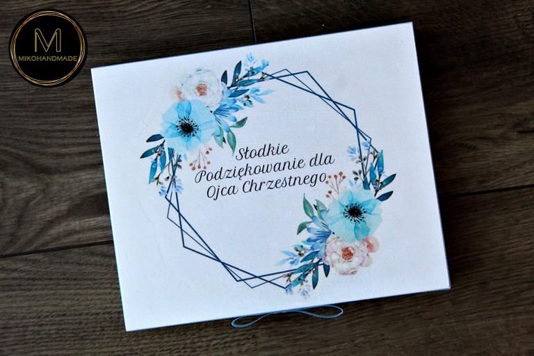 Eleganckie Pudełko na „Merci” Błękitne Kwiaty – Podziękowanie dla Rodziców Chrzestnych, Babci i Dziadka na Komunię Świętą (3)