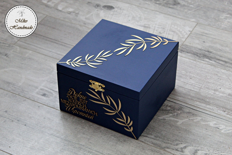 Eleganckie pudełko na prezent - liście