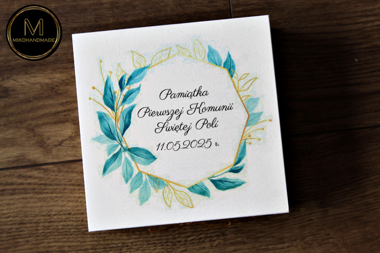 Eleganckie Pudełko na Pamiątkę Pierwszej Komunii Świętej – Personalizowany Prezent - Ramka (3)