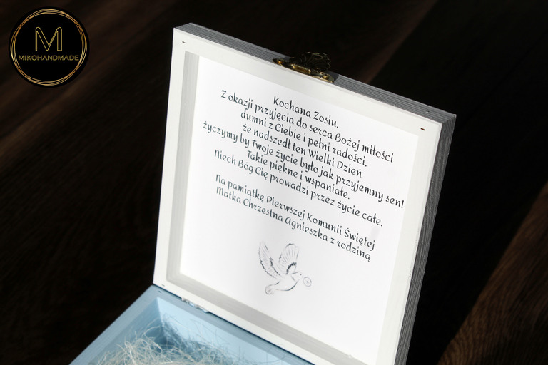 Personalizowane Pudełko na Pamiątki Komunijne 